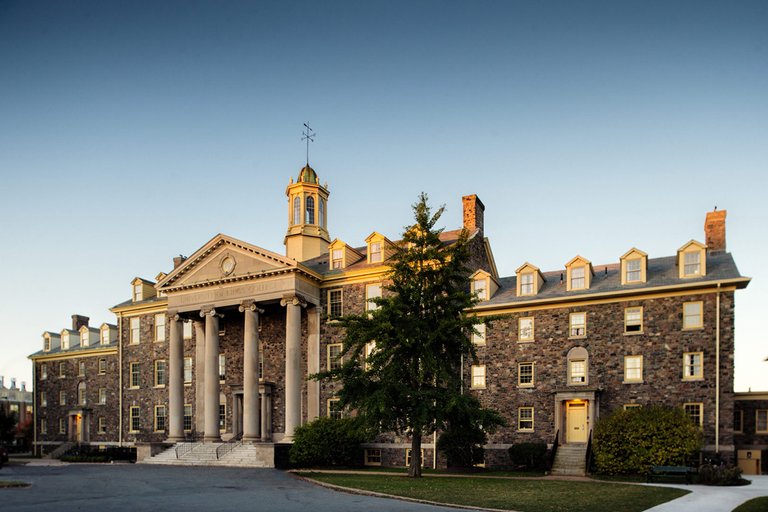 Nova Scotia College Introduces Tuition Freeze to Support Students